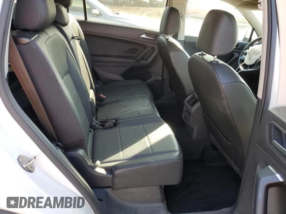 ✅ 2019 Volkswagen Tiguan SE • VIN: 3VV3B7AX7KM092026 • Lot: 80960775. Wystawiony na Copart z przebiegiem 93 826 mil. Bezpłatny archiwum sprzedaży aukcyjnych z USA i szczegółowy raport historii pojazdu na DreamBid. Zdjęcie 11.