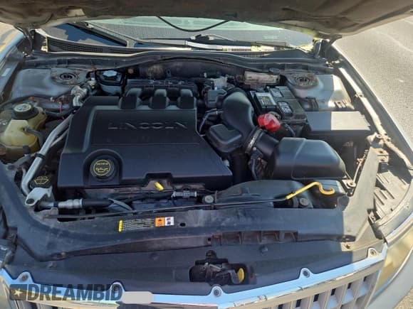 ✅ 2008 Lincoln MKZ • VIN: 3LNHM28TX8R637017 • Lot: 81041575. Wystawiony na Copart z przebiegiem 77 992 mil. Bezpłatny archiwum sprzedaży aukcyjnych z USA i szczegółowy raport historii pojazdu na DreamBid. Zdjęcie 7.