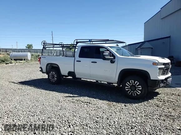 ✅ 2025 Chevrolet Silverado 2500HD • VIN: 1GC5KLE77SF171318 • Lot: 55988065. Wystawiony na Copart z przebiegiem 9 321 mil. Bezpłatny archiwum sprzedaży aukcyjnych z USA i szczegółowy raport historii pojazdu na DreamBid. Zdjęcie 14.