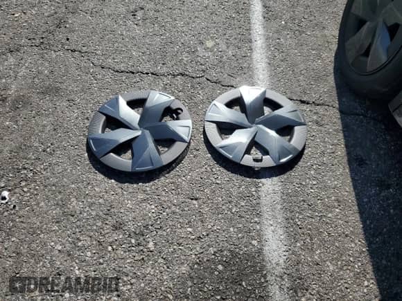 2025 Toyota Prius SE с VIN JTDACACU9S3049067, выставлен на аукционе Copart как лот 67230145 с пробегом 1 461 миль миль и Списание • Salvage title. История ставок и продаж доступна на DreamBid. Изображение 12.