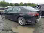 2021 Toyota Camry LE z VIN 4T1C11BK6MU031519, wystawiony jako Copart lot #58719215 z przebiegiem 70 523 mil mil oraz Szkoda całkowita • Salvage title. Historia ofert i sprzedaży dostępna na DreamBid. Obrazek 2.