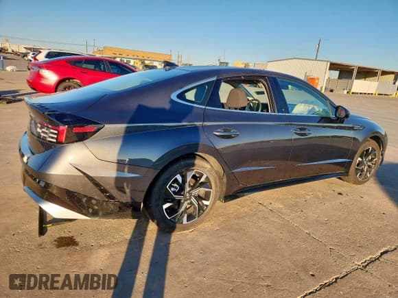 ✅ 2025 Hyundai Sonata SEL • VIN: KMHL64JAXSA510696 • Лот: 91033735. Опубликован ранее на Copart с пробегом 6 889 миль. Бесплатный доступ к архиву аукционных продаж из США и подробный отчёт об истории автомобиля на DreamBid. Изображение 3.