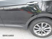 ✅ 2017 Hyundai Santa Fe SE • VIN: KM8SMDHF2HU236582 • Lot: 43593810. Wystawiony na IAAI z przebiegiem 193 175 mil. Bezpłatny archiwum sprzedaży aukcyjnych z USA i szczegółowy raport historii pojazdu na DreamBid. Zdjęcie 20.