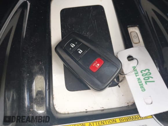 ✅ 2017 Toyota Prius Three • VIN: JTDKARFUXH3030492 • Лот: 43306642. Опубликован ранее на IAAI с пробегом 105 568 миль. Бесплатный доступ к архиву аукционных продаж из США и подробный отчёт об истории автомобиля на DreamBid. Изображение 11.