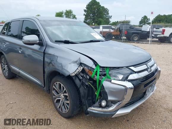 2018 Mitsubishi Outlander SE with VIN JA4AD3A37JJ004135, listed as a IAAI auction lot 43301749 with 209,325 mi miles and . Bid and sale history available at DreamBid. Image 6.