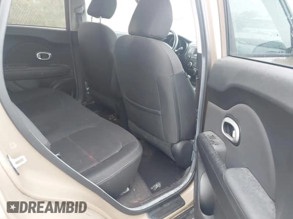 ✅ 2014 Kia Soul • VIN: KNDJN2A22E7110418 • Lot: 43495927. Listed on IAAI with 132,765 mi. Free auction sales archive from the USA and detailed vehicle history report at DreamBid. Image 8.