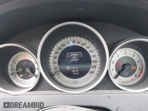 ✅ 2014 Mercedes-Benz C 250 Sport • VIN: WDDGF4HB2EA968117 • Lot: 42105598. Wystawiony na IAAI z przebiegiem 119 237 mil. Bezpłatny archiwum sprzedaży aukcyjnych z USA i szczegółowy raport historii pojazdu na DreamBid. Zdjęcie 7.