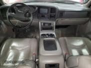 ✅ 2004 Chevrolet Suburban LS • VIN: 1GNFK16Z24J169282 • Лот: 85604084. Опубликован ранее на Copart с пробегом 172 695 миль. Бесплатный доступ к архиву аукционных продаж из США и подробный отчёт об истории автомобиля на DreamBid. Изображение 8.