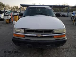 ✅ 2000 Chevrolet S-10 LS • VIN: 1GCCS1446YK180031 • Лот: 84048394. Опубликован ранее на Copart с пробегом 140 932 миль. Бесплатный доступ к архиву аукционных продаж из США и подробный отчёт об истории автомобиля на DreamBid. Изображение 5.