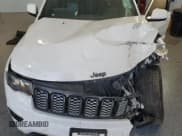 ✅ 2019 Jeep Grand Cherokee Altitude • VIN: 1C4RJFAG7KC759846 • Lot: 84902385. Wystawiony na Copart z przebiegiem 126 233 mil. Bezpłatny archiwum sprzedaży aukcyjnych z USA i szczegółowy raport historii pojazdu na DreamBid. Zdjęcie 12.