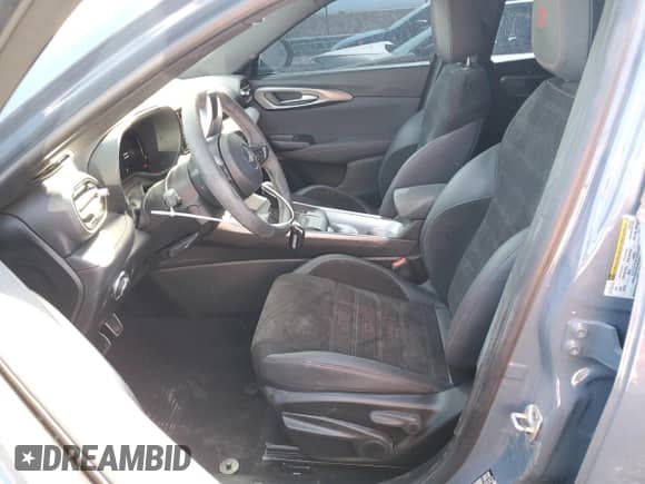 2024 Dodge Hornet GT z VIN ZACNDFAN5R3A40323, wystawiony jako Copart lot #62787855 z przebiegiem 2 521 mil mil oraz Szkoda całkowita • Salvage title. Historia ofert i sprzedaży dostępna na DreamBid. Obrazek 7.