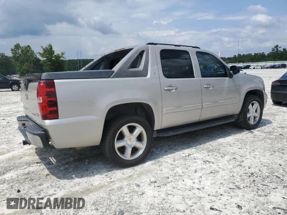 ✅ 2007 Chevrolet Avalanche 2LT • VIN: 3GNEC12J97G168998 • Lot: 65739585. Listed on Copart with 187,161 mi. Free auction sales archive from the USA and detailed vehicle history report at DreamBid. Image 3.