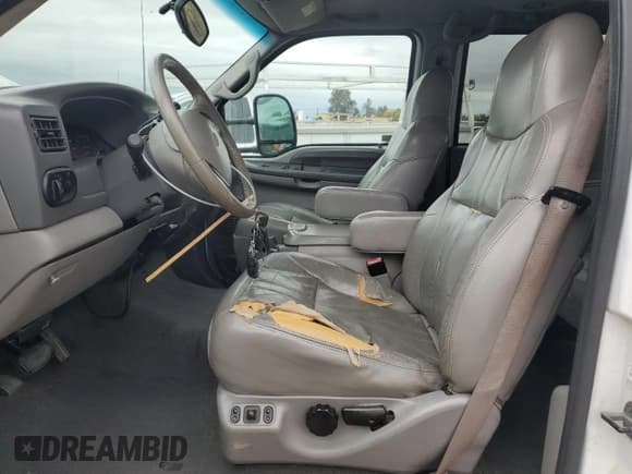 ✅ 2001 Ford Excursion XLT • VIN: 1FMNU40F11EB23604 • Лот: 81528794. Опубликован ранее на Copart с пробегом 196 555 миль. Бесплатный доступ к архиву аукционных продаж из США и подробный отчёт об истории автомобиля на DreamBid. Изображение 7.