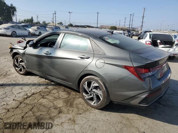 ✅ 2025 Hyundai Elantra SEL Sport • VIN: KMHLM4DG0SU927989 • Lot: 81046305. Listed on Copart with 9,734 mi. Free auction sales archive from the USA and detailed vehicle history report at DreamBid. Image 2.