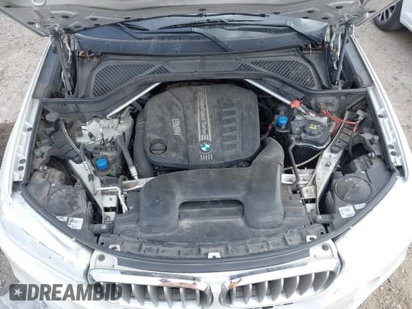 ✅ 2015 BMW X5 xDrive35d • VIN: 5UXKS4C57F0N09608 • Lot: 42037628. Listed on IAAI with 126,014 mi. Free auction sales archive from the USA and detailed vehicle history report at DreamBid. Image 10.