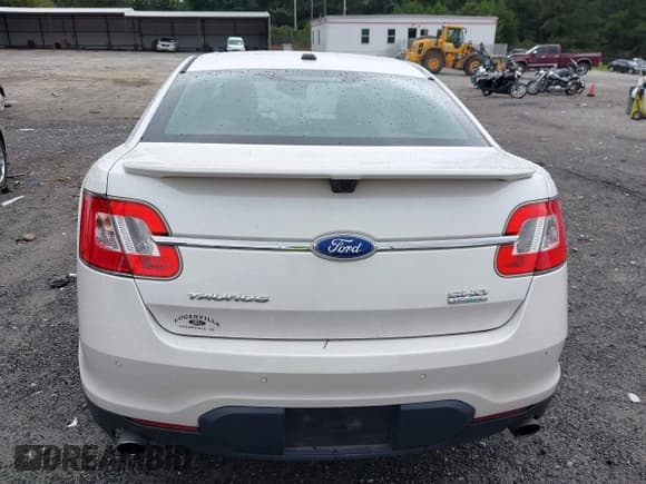✅ 2012 Ford Taurus SHO • VIN: 1FAHP2KT1CG137368 • Лот: 43058078. Опубликован ранее на IAAI с пробегом 201 500 миль. Бесплатный доступ к архиву аукционных продаж из США и подробный отчёт об истории автомобиля на DreamBid. Изображение 16.