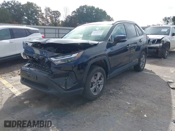 ✅ 2022 Toyota RAV4 Hybrid XLE • VIN: JTMRWRFV4ND154210 • Лот: 43585060. Опубликован ранее на IAAI с пробегом 63 880 миль. Бесплатный доступ к архиву аукционных продаж из США и подробный отчёт об истории автомобиля на DreamBid. Изображение 2.