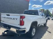 ✅ 2021 Chevrolet Silverado 2500HD LT • VIN: 1GC1YNEY6MF260186 • Lot: 85137715. Wystawiony na Copart z przebiegiem 91 649 mil. Bezpłatny archiwum sprzedaży aukcyjnych z USA i szczegółowy raport historii pojazdu na DreamBid. Zdjęcie 4.
