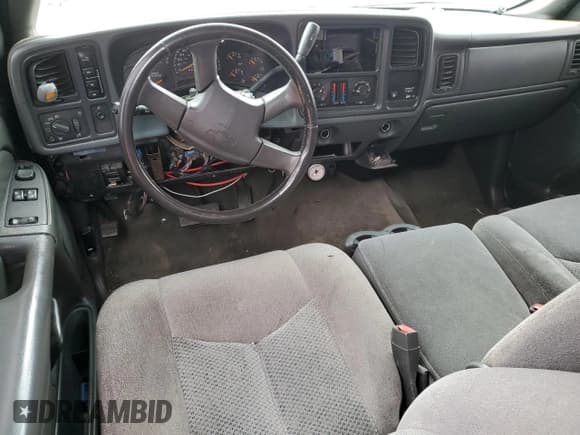 ✅ 2006 Chevrolet Silverado 2500HD Work Truck • VIN: 1GCHK29U76E112403 • Lot: 72586214. Wystawiony na Copart z przebiegiem 123 976 mil. Bezpłatny archiwum sprzedaży aukcyjnych z USA i szczegółowy raport historii pojazdu na DreamBid. Zdjęcie 8.