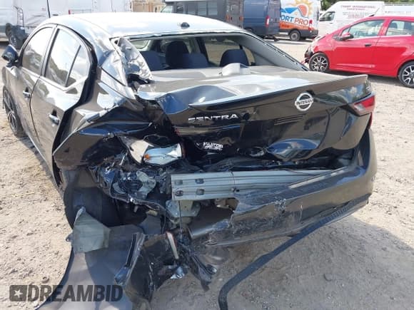 ✅ 2021 Nissan Sentra SR • VIN: 3N1AB8DV9MY302064 • Лот: 43133579. Опубликован ранее на IAAI с пробегом 34 998 миль. Бесплатный доступ к архиву аукционных продаж из США и подробный отчёт об истории автомобиля на DreamBid. Изображение 6.