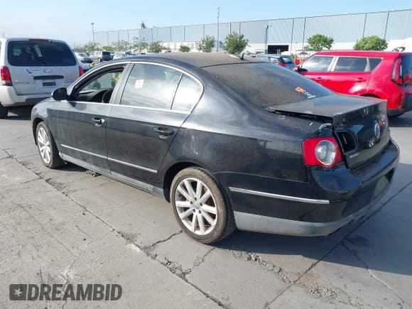 ✅ 2006 Volkswagen Passat 2.0T • VIN: WVWEK73CX6P131824 • Lot: 42171096. Listed on IAAI with Not provided. Free auction sales archive from the USA and detailed vehicle history report at DreamBid. Image 3.
