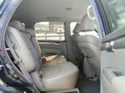 ✅ 2009 Kia Borrego EX • VIN: KNDJJ741795015401 • Lot: 41965858. Listed on IAAI with 171,323 mi. Free auction sales archive from the USA and detailed vehicle history report at DreamBid. Image 8.