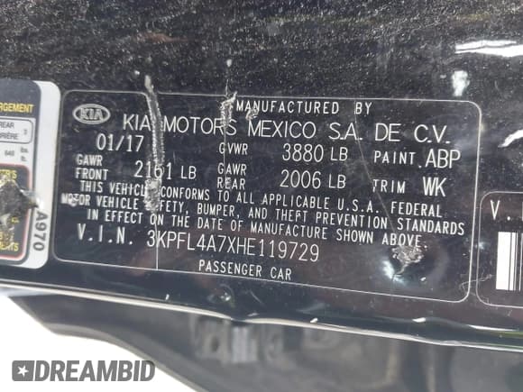 ✅ 2017 Kia Forte LX • VIN: 3KPFL4A7XHE119729 • Lot: 43105299. Wystawiony na IAAI z przebiegiem 102 639 mil. Bezpłatny archiwum sprzedaży aukcyjnych z USA i szczegółowy raport historii pojazdu na DreamBid. Zdjęcie 9.