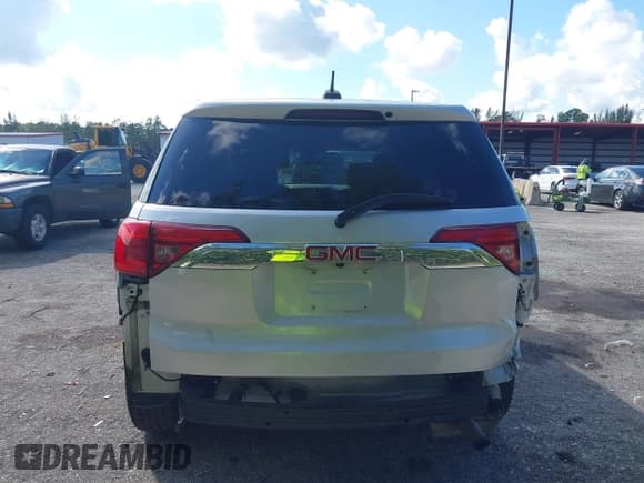 ✅ 2017 GMC Acadia SLE • VIN: 1GKKNKLAXHZ273260 • Lot: 43514574. Wystawiony na IAAI z przebiegiem 65 875 mil. Bezpłatny archiwum sprzedaży aukcyjnych z USA i szczegółowy raport historii pojazdu na DreamBid. Zdjęcie 6.