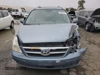 2007 Hyundai Entourage GLS z VIN KNDMC233976013282, wystawiony jako Copart lot #85954684 z przebiegiem 273 423 mil mil oraz Czysty tytuł • Clean title. Historia ofert i sprzedaży dostępna na DreamBid. Obrazek 5.