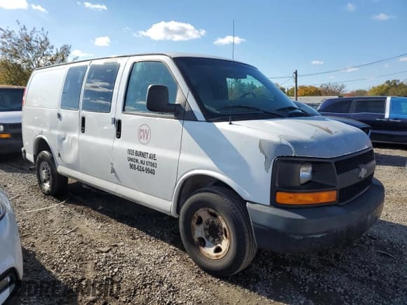 ✅ 2009 Chevrolet Express Cargo • VIN: 1GCGG25C491133702 • Lot: 89687265. Listed on Copart with 225,486 mi. Free auction sales archive from the USA and detailed vehicle history report at DreamBid. Image 4.