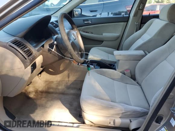 ✅ 2004 Honda Accord EX • VIN: 1HGCM56664A144261 • Lot: 90887475. Wystawiony na Copart z przebiegiem 175 349 mil. Bezpłatny archiwum sprzedaży aukcyjnych z USA i szczegółowy raport historii pojazdu na DreamBid. Zdjęcie 7.