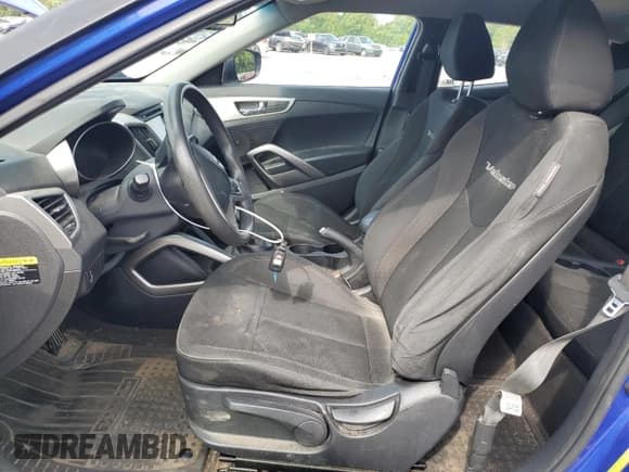 ✅ 2014 Hyundai Veloster • VIN: KMHTC6ADXEU194525 • Lot: 65131764. Wystawiony na Copart z przebiegiem 124 560 mil. Bezpłatny archiwum sprzedaży aukcyjnych z USA i szczegółowy raport historii pojazdu na DreamBid. Zdjęcie 7.