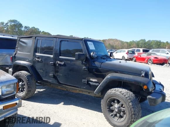 ✅ 2008 Jeep Wrangler Unlimited Sahara • VIN: 1J4GA59138L505040 • Лот: 43678613. Опубликован ранее на IAAI с пробегом 228 210 миль. Бесплатный доступ к архиву аукционных продаж из США и подробный отчёт об истории автомобиля на DreamBid. Изображение 13.