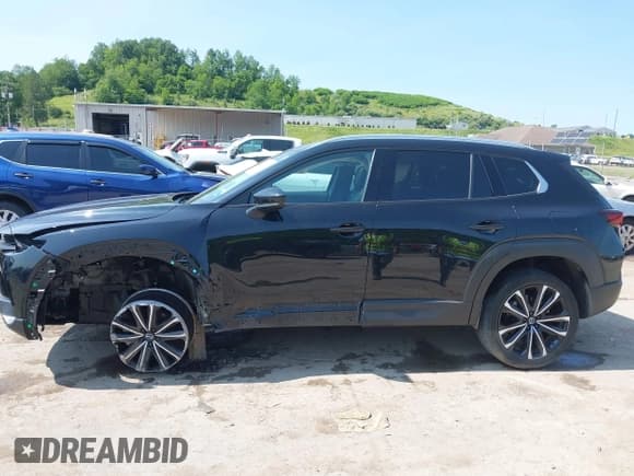 ✅ 2023 Mazda CX-50 S Premium Plus • VIN: 7MMVABEM9PN116501 • Lot: 42371466. Wystawiony na IAAI z przebiegiem 45 675 mil. Bezpłatny archiwum sprzedaży aukcyjnych z USA i szczegółowy raport historii pojazdu na DreamBid. Zdjęcie 15.