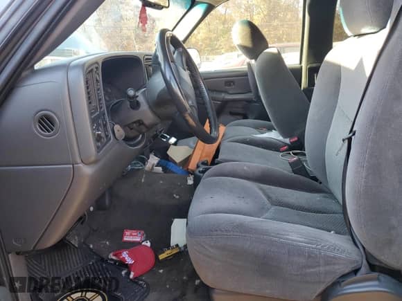 2006 Chevrolet Silverado 1500 LT1 с VIN 1GCEK19BX6Z232992, выставлен на аукционе Copart как лот 90894705 с пробегом 215 655 миль миль и Списание • Salvage title. История ставок и продаж доступна на DreamBid. Изображение 7.