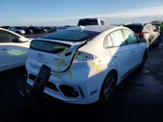 2019 Hyundai Ioniq z VIN KMHC75LHXKU049916, wystawiony jako Copart lot #80558023 z przebiegiem 51 117 mil mil oraz . Historia ofert i sprzedaży dostępna na DreamBid. Obrazek 3.