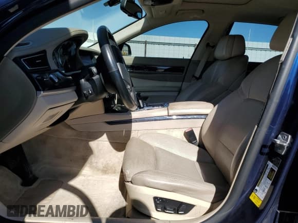 ✅ 2010 BMW 7 Series 750Li • VIN: WBAKB8C50ACY64018 • Lot: 67024805. Listed on Copart with 114,994 mi. Free auction sales archive from the USA and detailed vehicle history report at DreamBid. Image 7.