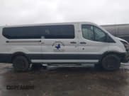 ✅ 2015 Ford Transit XL • VIN: 1FBZX2YM6FKA80301 • Lot: 41549441. Wystawiony na IAAI z przebiegiem 310 164 mil. Bezpłatny archiwum sprzedaży aukcyjnych z USA i szczegółowy raport historii pojazdu na DreamBid. Zdjęcie 13.