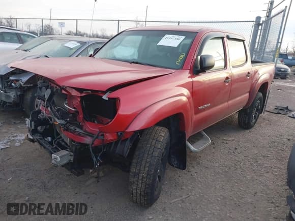 ✅ 2011 Toyota Tacoma • VIN: 3TMLU4EN5BM067173 • Lot: 41397580. Wystawiony na IAAI z przebiegiem 178 959 mil. Bezpłatny archiwum sprzedaży aukcyjnych z USA i szczegółowy raport historii pojazdu na DreamBid. Zdjęcie 2.