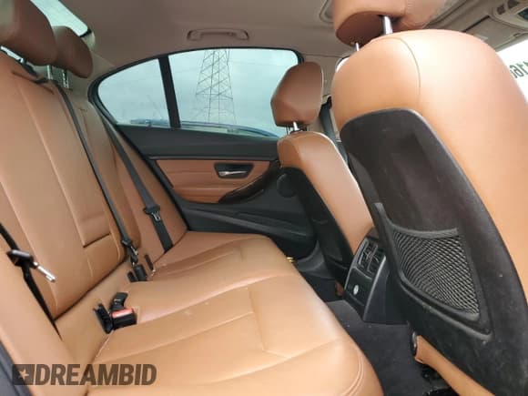 ✅ 2015 BMW 3 Series 328i xDrive • VIN: WBA3B5C50FP653582 • Lot: 91160695. Listed on Copart with 187,818 mi. Free auction sales archive from the USA and detailed vehicle history report at DreamBid. Image 10.