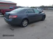 ✅ 2011 Toyota Camry LE • VIN: 4T4BF3EK0BR141957 • Lot: 43698702. Wystawiony na IAAI z przebiegiem 122 158 mil. Bezpłatny archiwum sprzedaży aukcyjnych z USA i szczegółowy raport historii pojazdu na DreamBid. Zdjęcie 4.