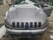 ✅ 2014 Jeep Cherokee Latitude • VIN: 1C4PJMCB3EW318442 • Lot: 95538825. Wystawiony na Copart z przebiegiem Nie podano. Bezpłatny archiwum sprzedaży aukcyjnych z USA i szczegółowy raport historii pojazdu na DreamBid. Zdjęcie 12.
