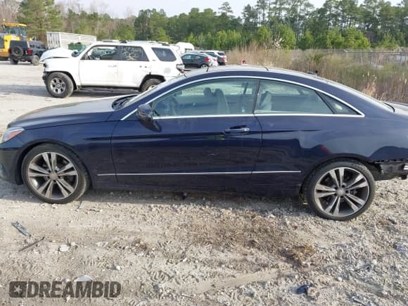 ✅ 2015 Mercedes-Benz E 400 • VIN: WDDKJ6FB4FF307393 • Lot: 41775634. Listed on IAAI with 100,928 mi. Free auction sales archive from the USA and detailed vehicle history report at DreamBid. Image 14.