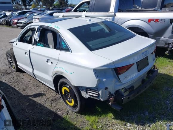 ✅ 2017 Audi A3 Prestige • VIN: WAUK8GFF5H1016106 • Лот: 41706843. Опубликован ранее на IAAI с пробегом 98 068 миль. Бесплатный доступ к архиву аукционных продаж из США и подробный отчёт об истории автомобиля на DreamBid. Изображение 3.