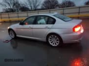 ✅ 2011 BMW 3 Series 328i • VIN: WBAPH5G59BNM75316 • Lot: 93715345. Wystawiony na Copart z przebiegiem 94 510 mil. Bezpłatny archiwum sprzedaży aukcyjnych z USA i szczegółowy raport historii pojazdu na DreamBid. Zdjęcie 2.