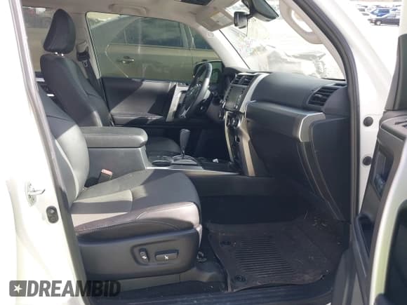 ✅ 2023 Toyota 4Runner SR5 Premium • VIN: JTEFU5JR1P5293991 • Лот: 41566175. Опубликован ранее на IAAI с пробегом 39 478 миль. Бесплатный доступ к архиву аукционных продаж из США и подробный отчёт об истории автомобиля на DreamBid. Изображение 5.