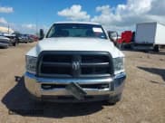 ✅ 2018 Ram 2500 Tradesman • VIN: 3C6UR5HL7JG313232 • Lot: 43175016. Wystawiony na IAAI z przebiegiem 166 217 mil. Bezpłatny archiwum sprzedaży aukcyjnych z USA i szczegółowy raport historii pojazdu na DreamBid. Zdjęcie 12.