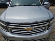 ✅ 2019 Chevrolet Tahoe LS • VIN: 1GNSCAKC1KR203904 • Lot: 61243435. Wystawiony na Copart z przebiegiem Nie podano. Bezpłatny archiwum sprzedaży aukcyjnych z USA i szczegółowy raport historii pojazdu na DreamBid. Zdjęcie 12.