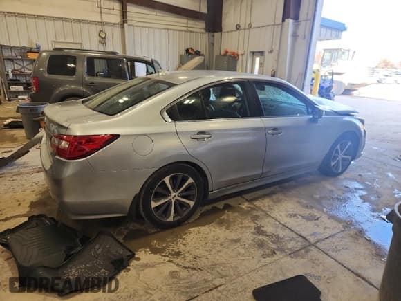 ✅ 2016 Subaru Legacy Limited • VIN: 4S3BNEN67G3022445 • Лот: 90054775. Опубликован ранее на Copart с пробегом 85 882 миль. Бесплатный доступ к архиву аукционных продаж из США и подробный отчёт об истории автомобиля на DreamBid. Изображение 3.