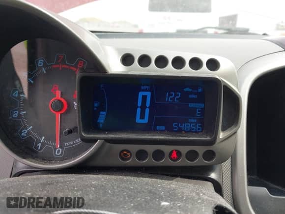 2013 Chevrolet Sonic LT с VIN 1G1JD6SB4D4246034, выставлен на аукционе IAAI как лот 43231702 с пробегом 54 856 миль миль и . История ставок и продаж доступна на DreamBid. Изображение 7.